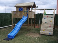 Domek Playhouse na terase XL a Climb module Xtra