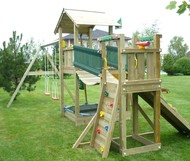 Průběh montáže hřiště Jungle Chalet a modulů